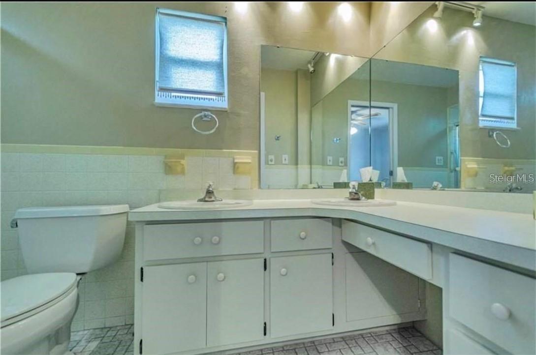 Image 3 of 17 For 3153 Conway Boulevard