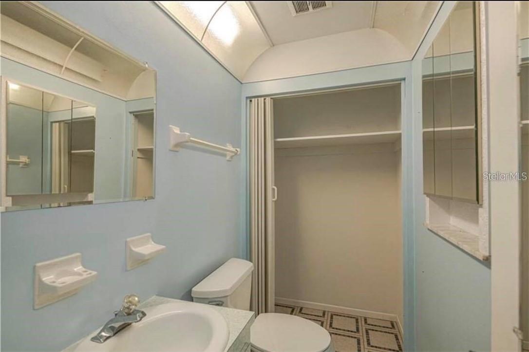 Image 5 of 17 For 3153 Conway Boulevard