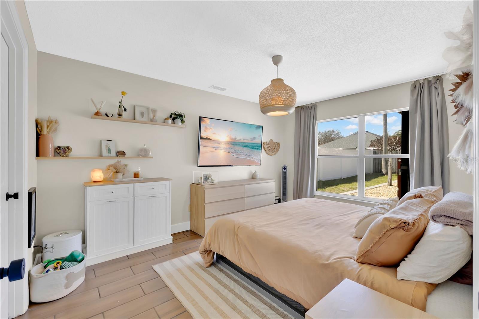 Image 14 of 38 For 805 Belvoir Drive