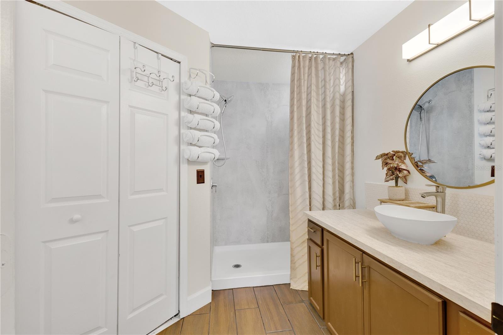 Image 15 of 38 For 805 Belvoir Drive