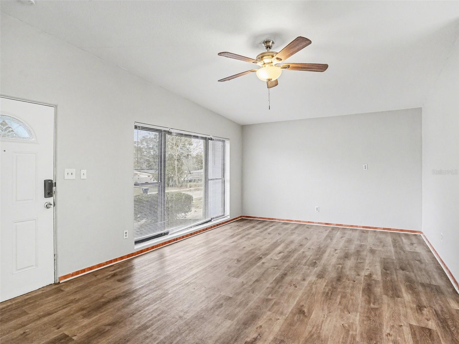 Image 4 of 17 For 5216 Van Aken Drive