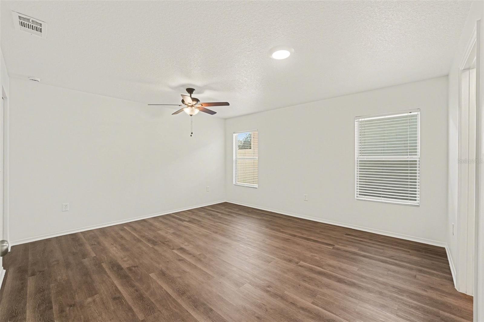 Image 10 of 25 For 7271 Wakeview Drive