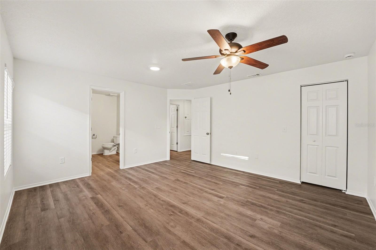 Image 11 of 25 For 7271 Wakeview Drive