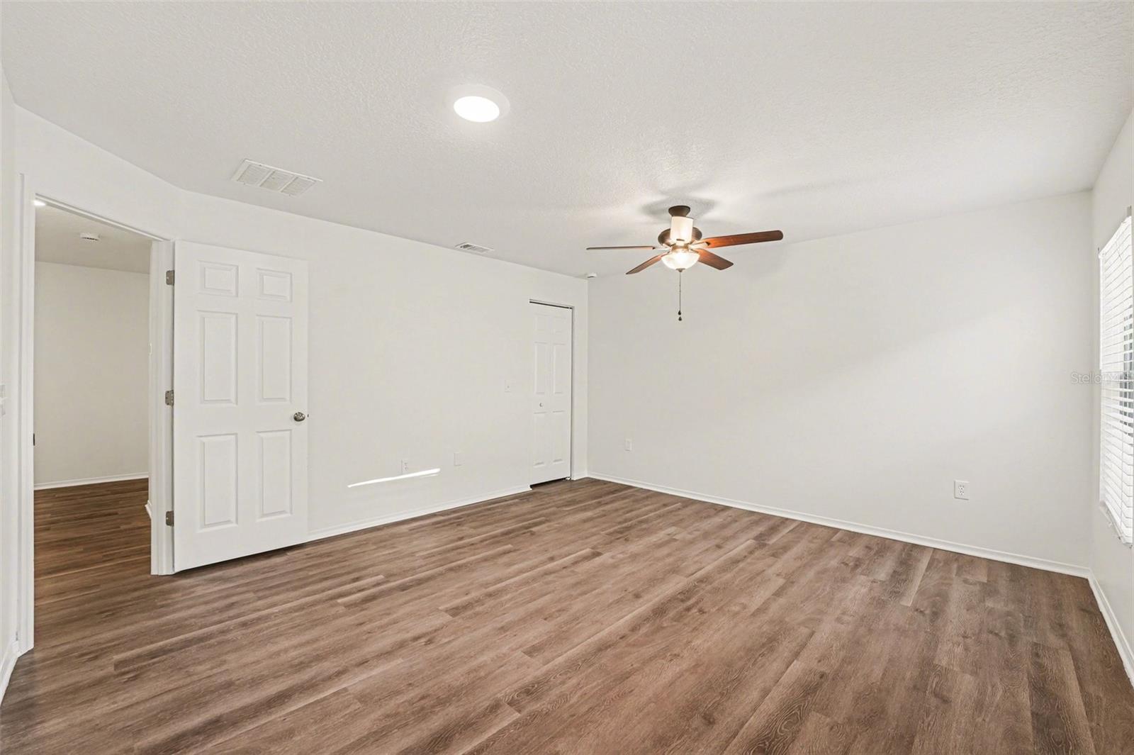 Image 12 of 25 For 7271 Wakeview Drive