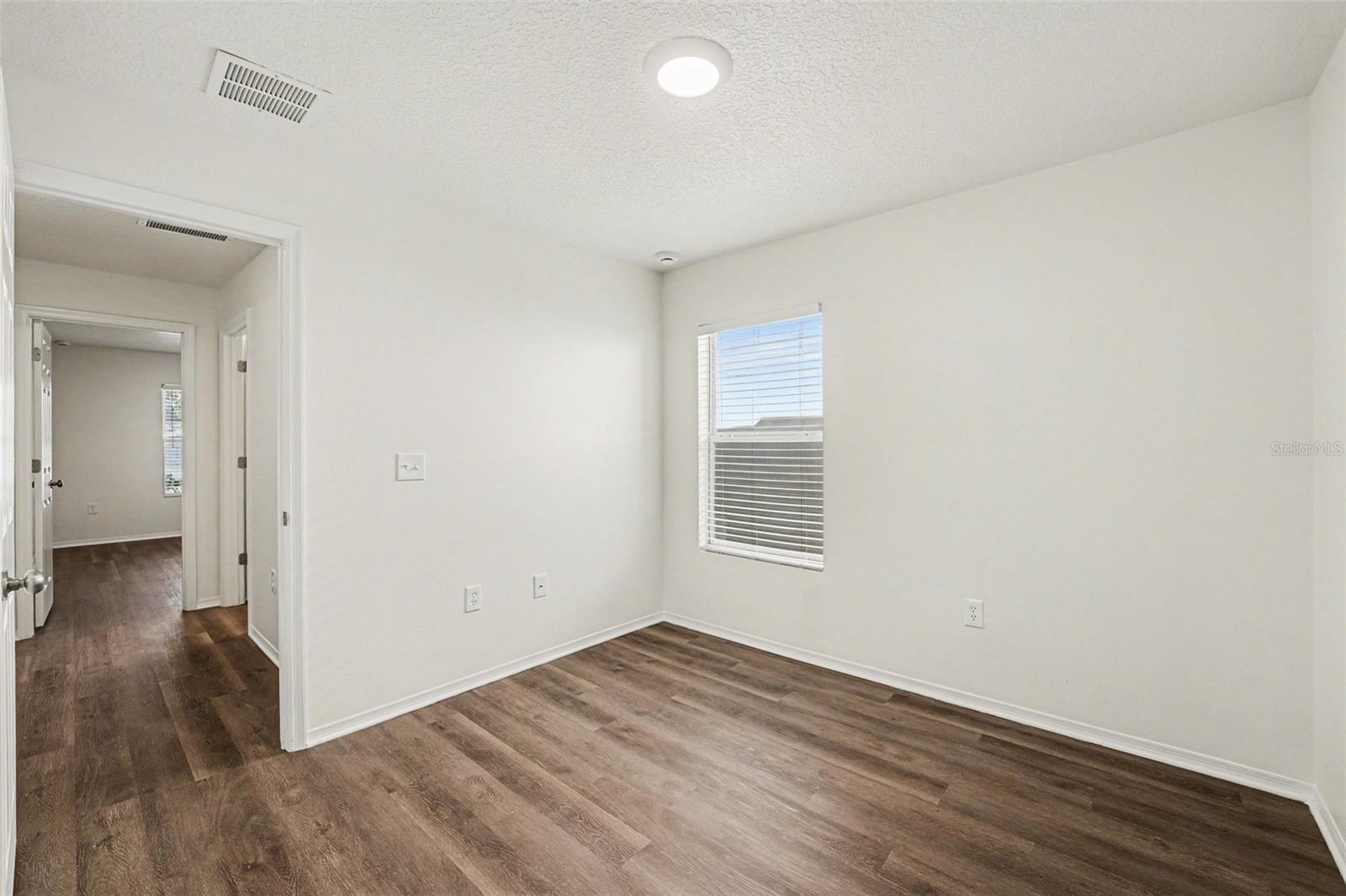 Image 16 of 25 For 7271 Wakeview Drive