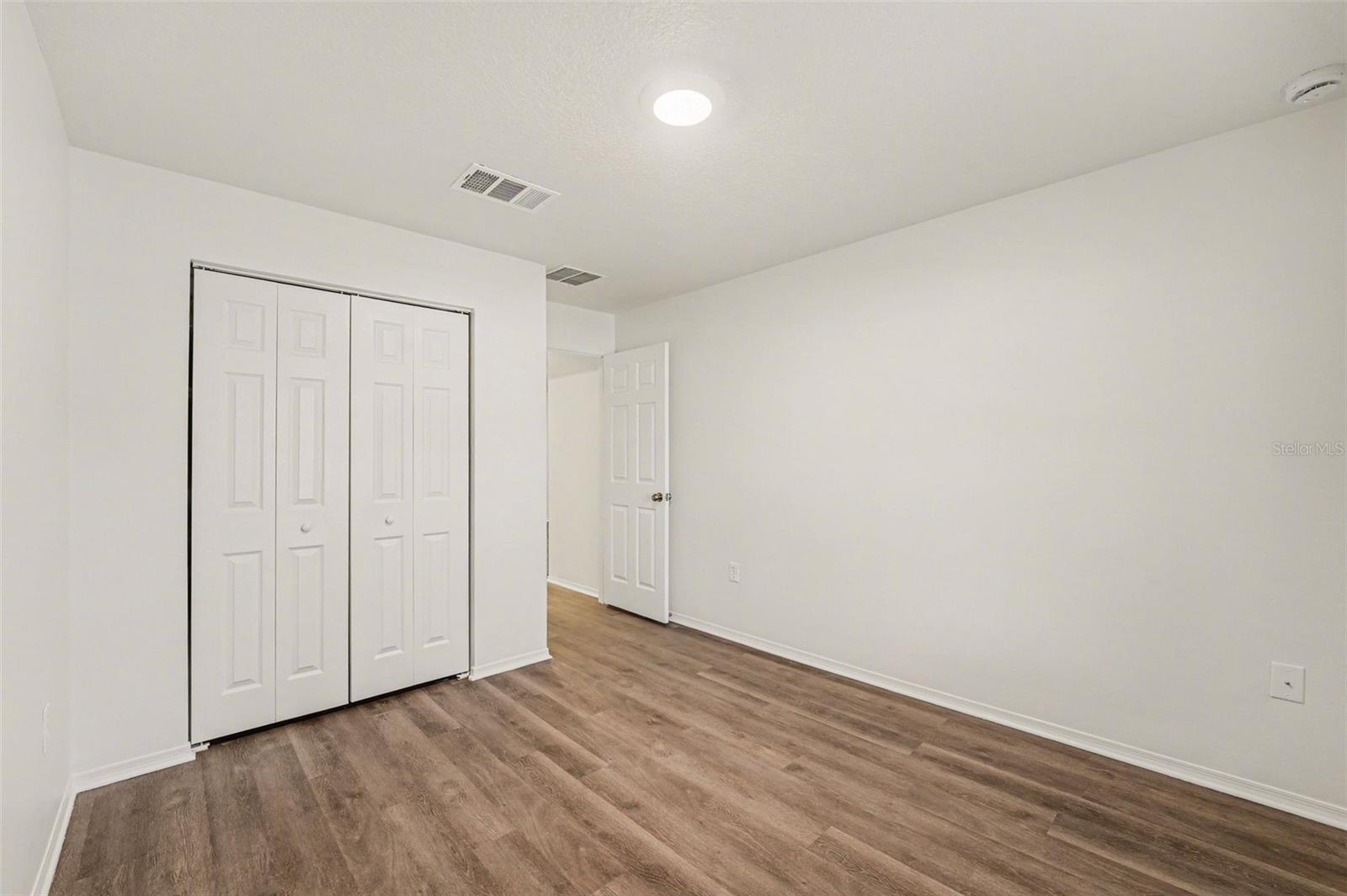 Image 20 of 25 For 7271 Wakeview Drive