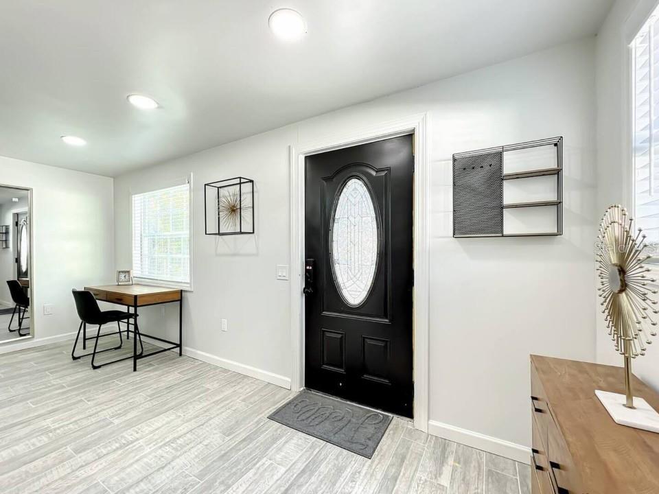 Image 20 of 58 For 1829 Hollenbeck Drive