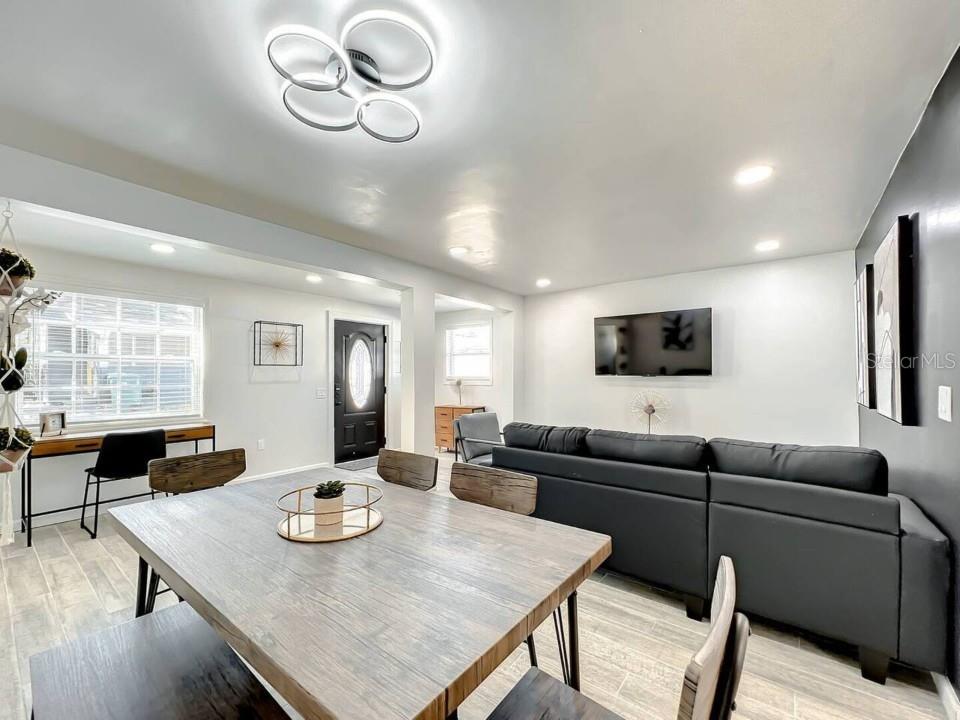 Image 26 of 58 For 1829 Hollenbeck Drive