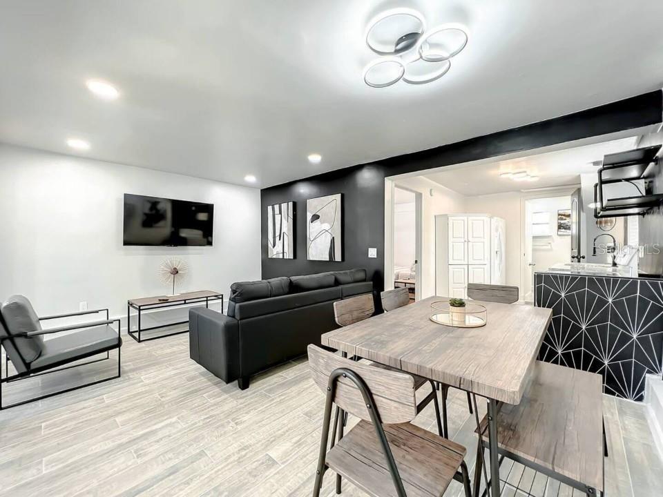 Image 27 of 58 For 1829 Hollenbeck Drive