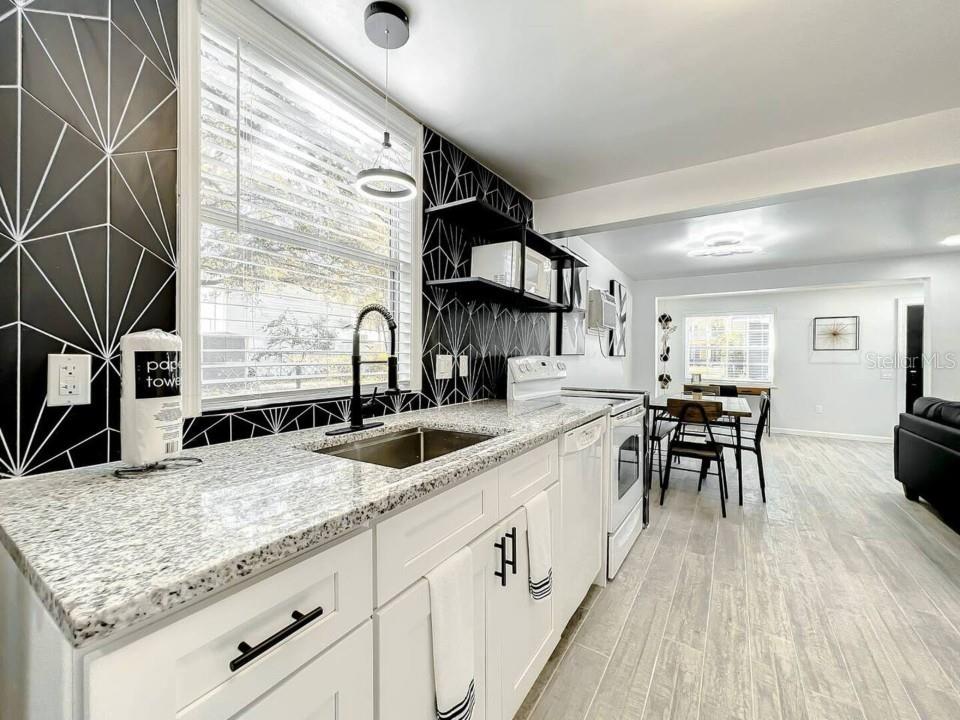 Image 28 of 58 For 1829 Hollenbeck Drive