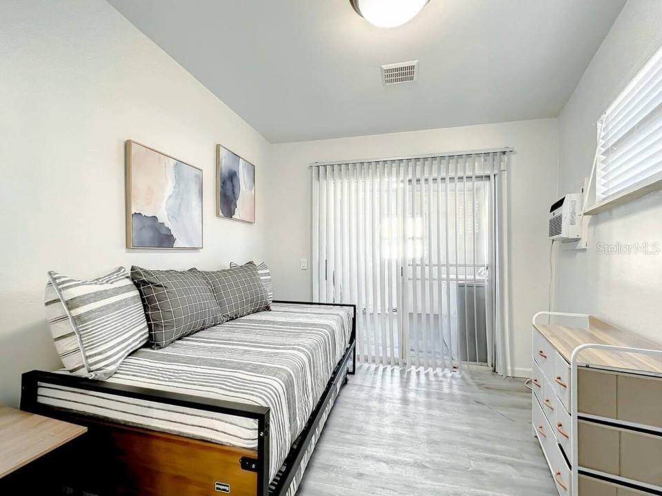 Image 32 of 58 For 1829 Hollenbeck Drive