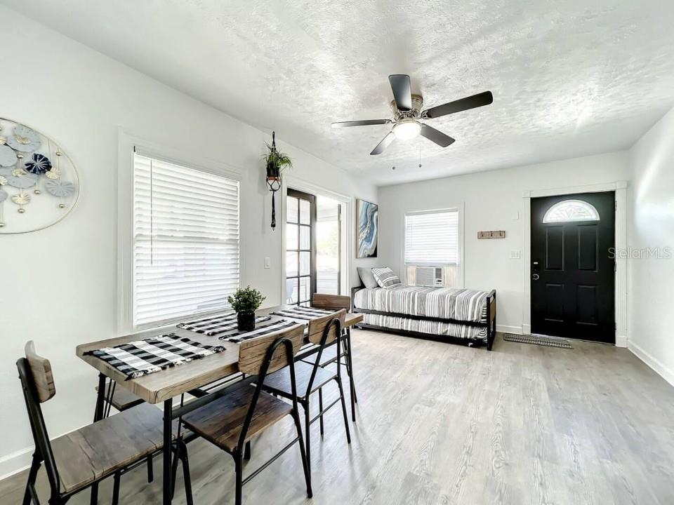 Image 40 of 58 For 1829 Hollenbeck Drive