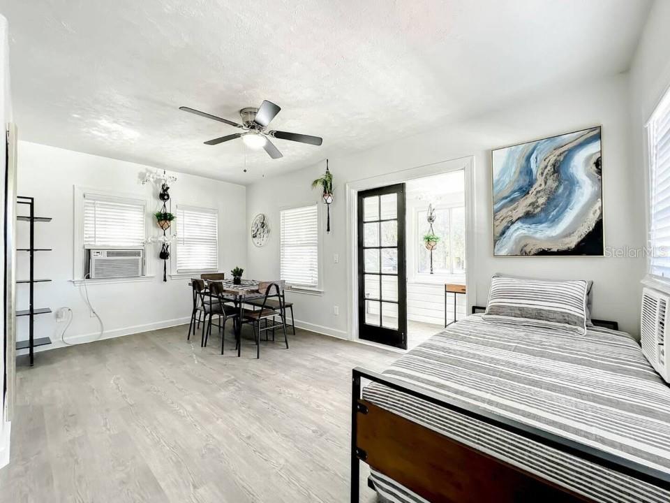 Image 42 of 58 For 1829 Hollenbeck Drive