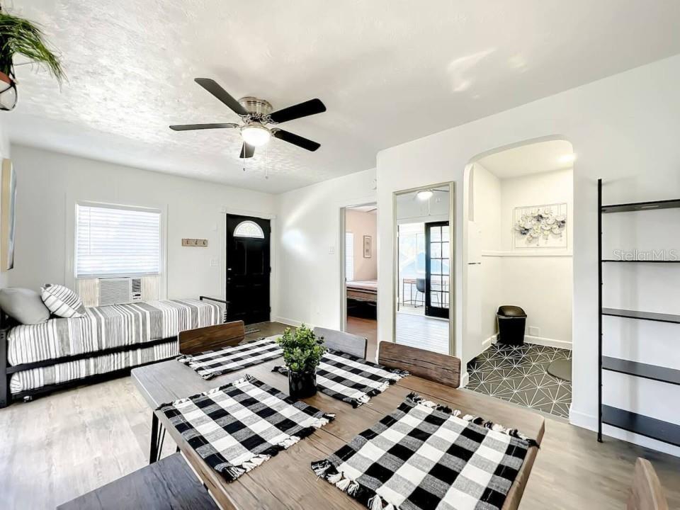 Image 43 of 58 For 1829 Hollenbeck Drive