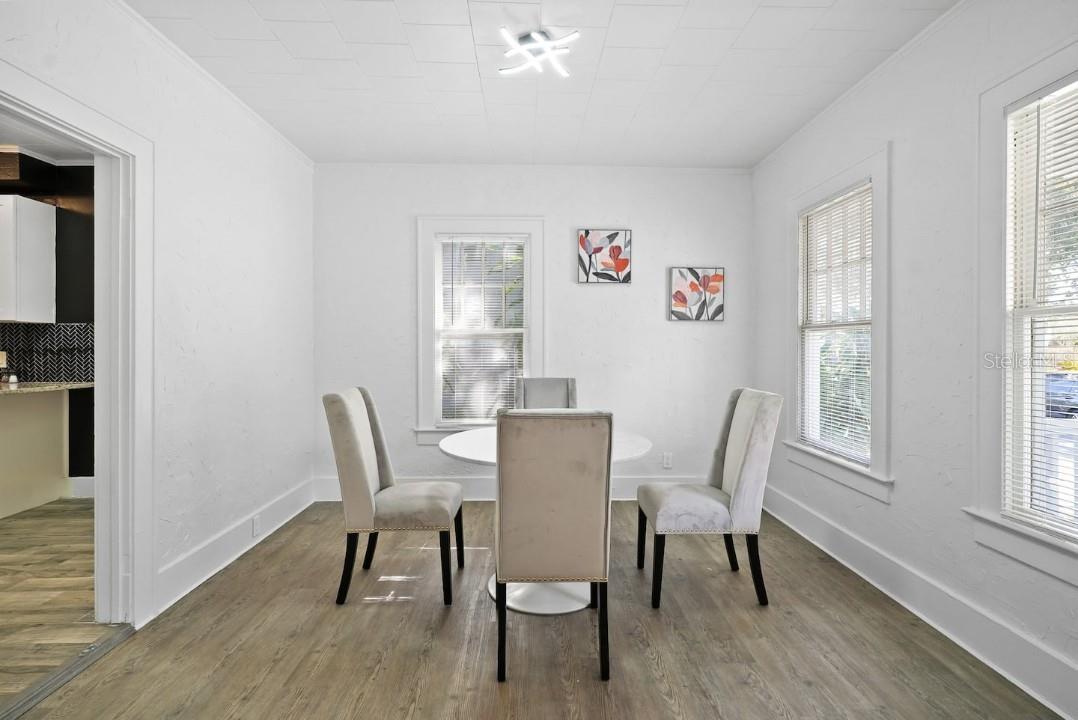 Image 8 of 58 For 1829 Hollenbeck Drive