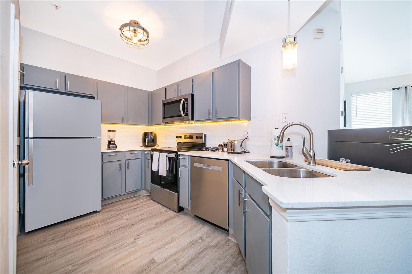 Image 8 of 27 For 1101 Vintage Village Lane 103