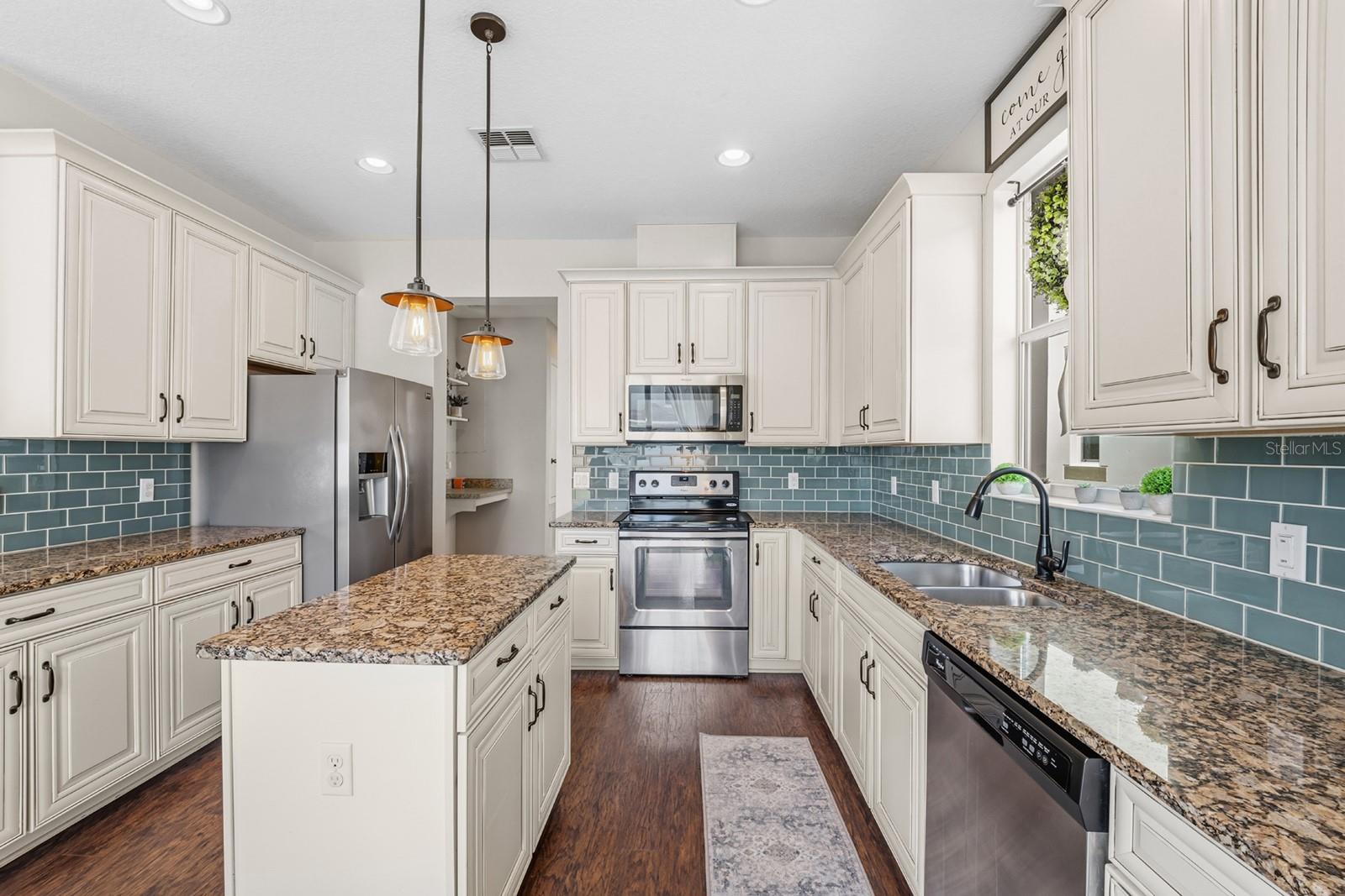 Image 16 of 52 For 10542 Langefield Street