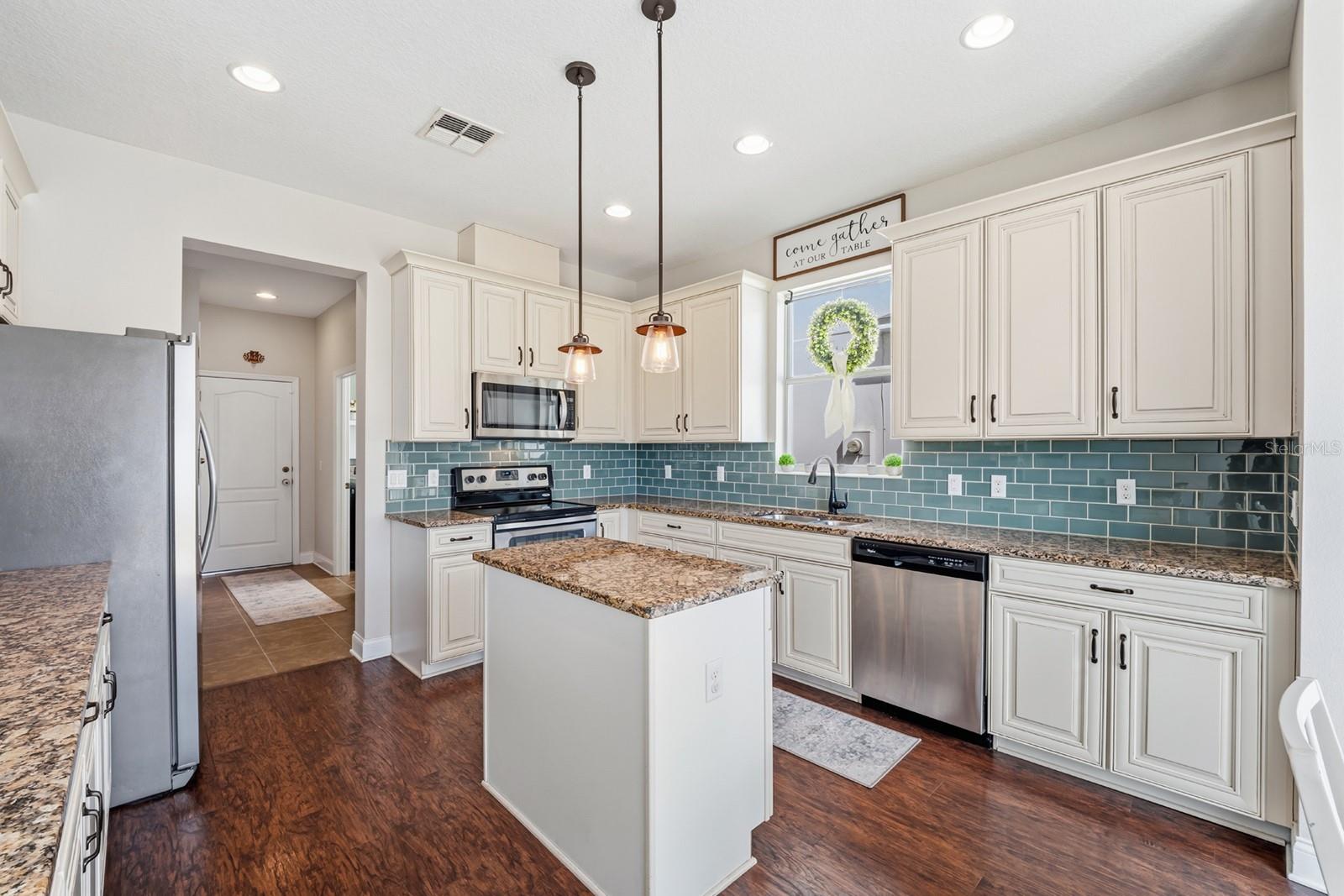 Image 18 of 52 For 10542 Langefield Street