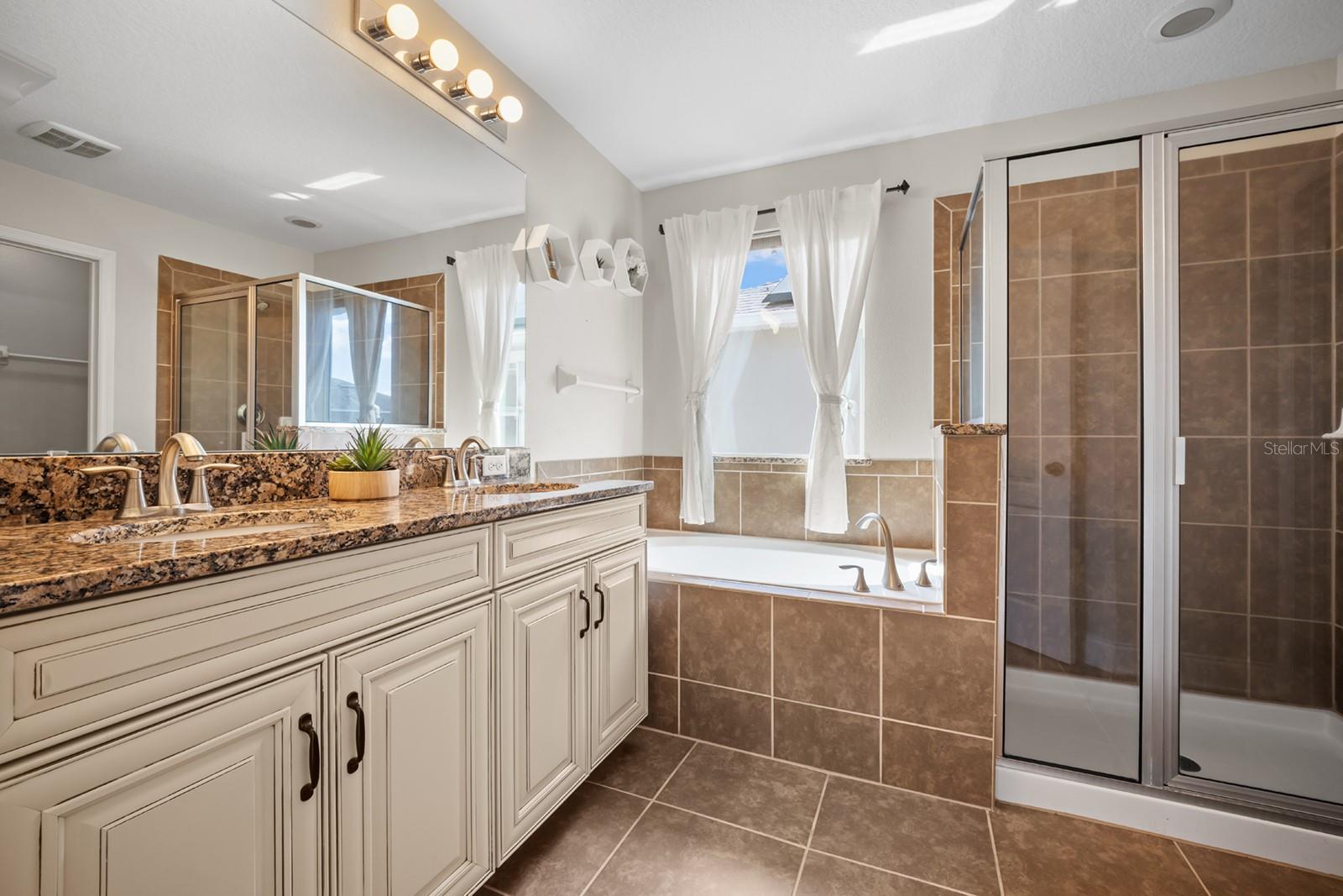 Image 29 of 52 For 10542 Langefield Street