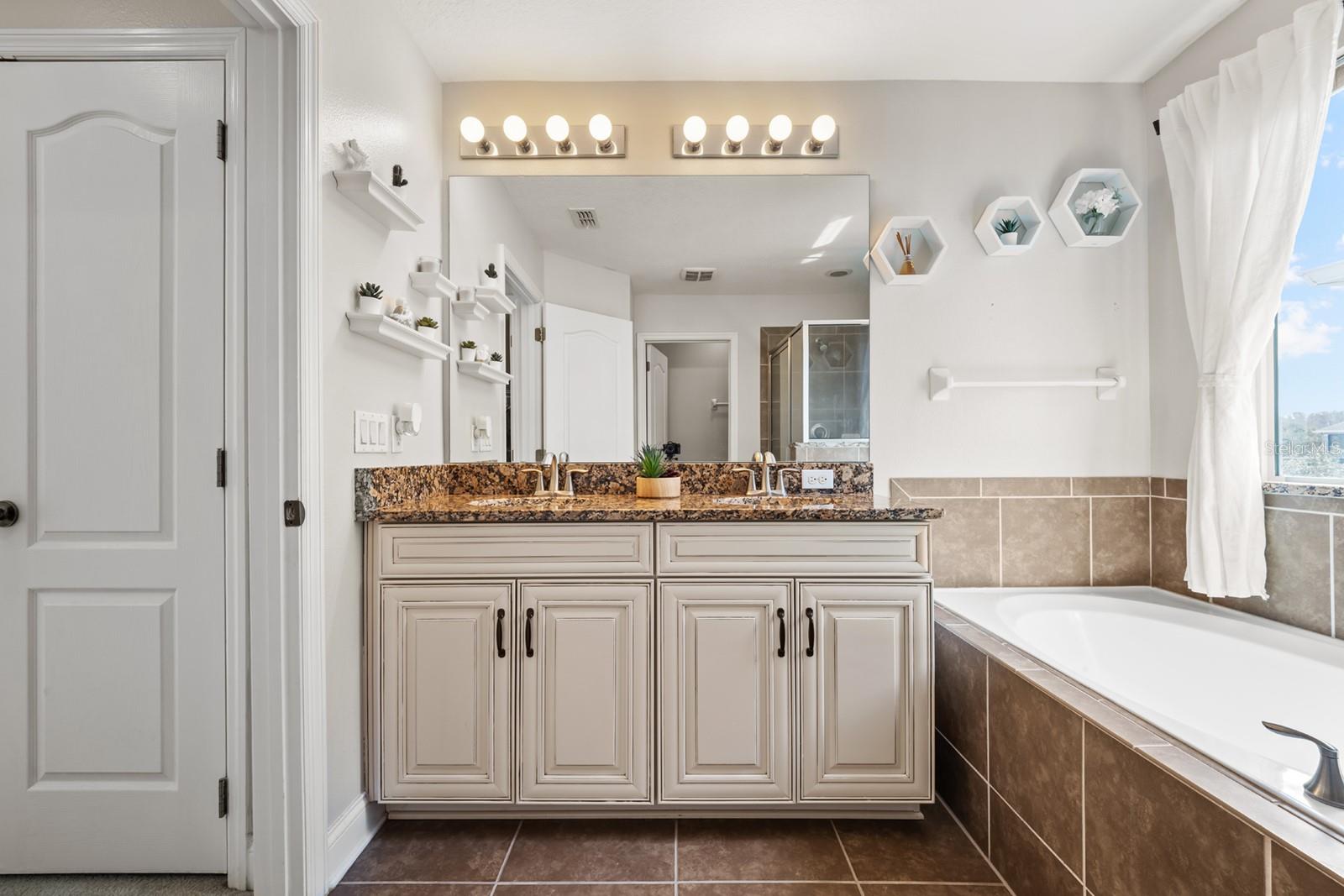 Image 30 of 52 For 10542 Langefield Street