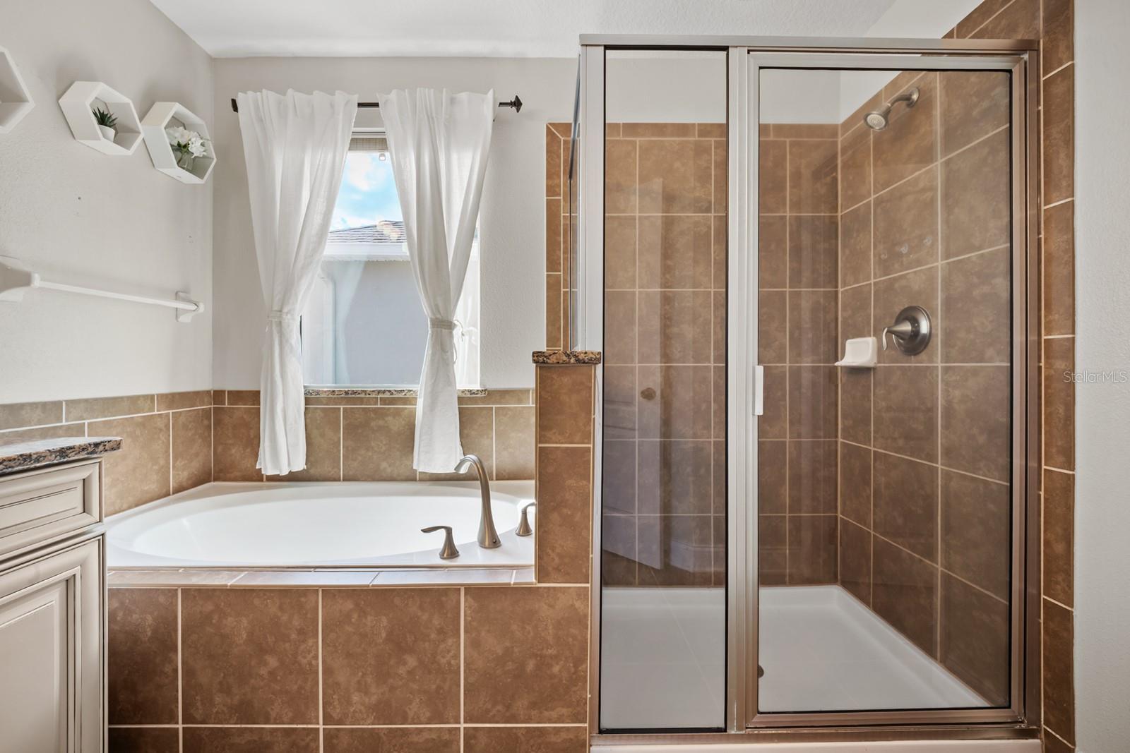 Image 31 of 52 For 10542 Langefield Street