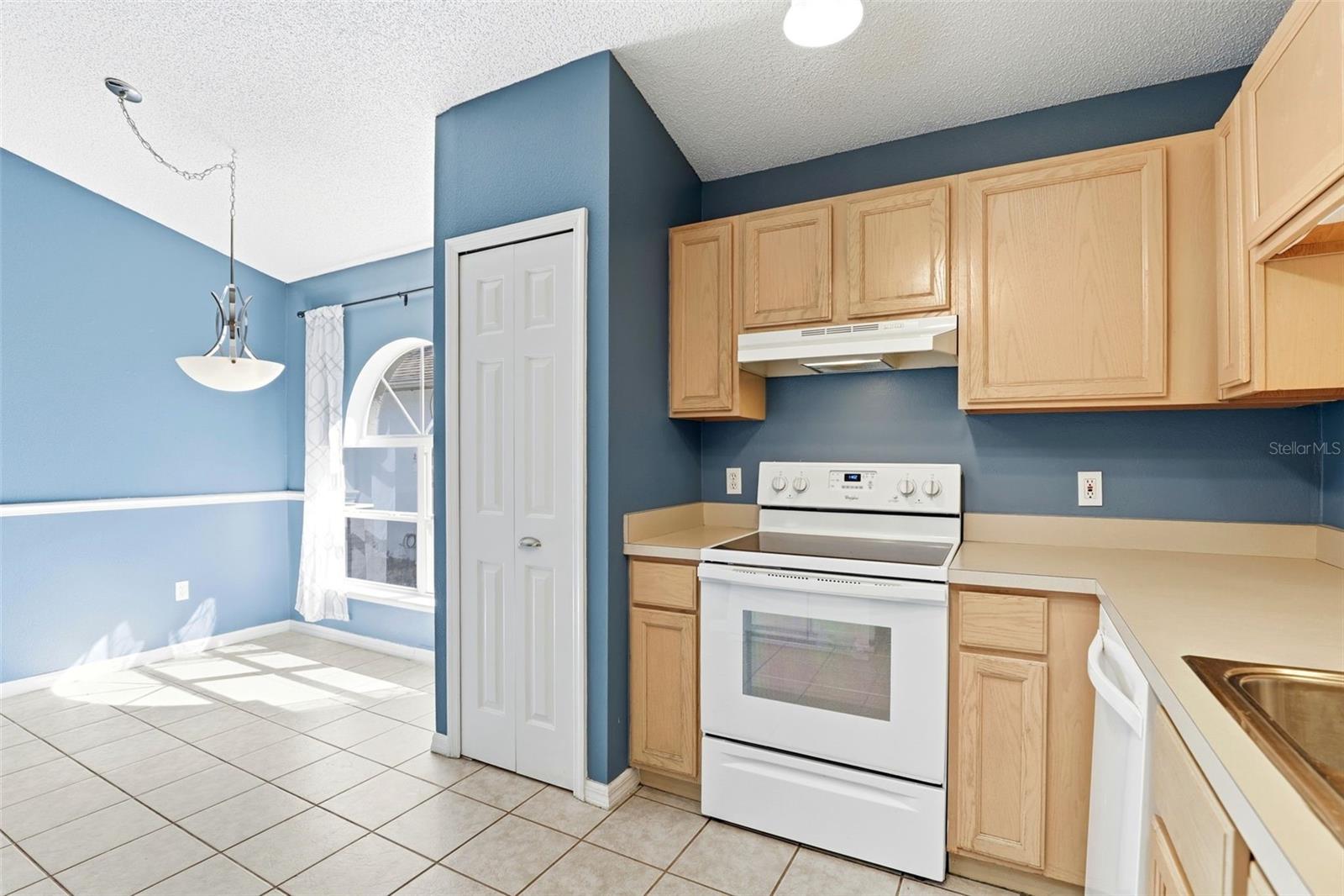 Image 16 of 39 For 2836 Crofton Way