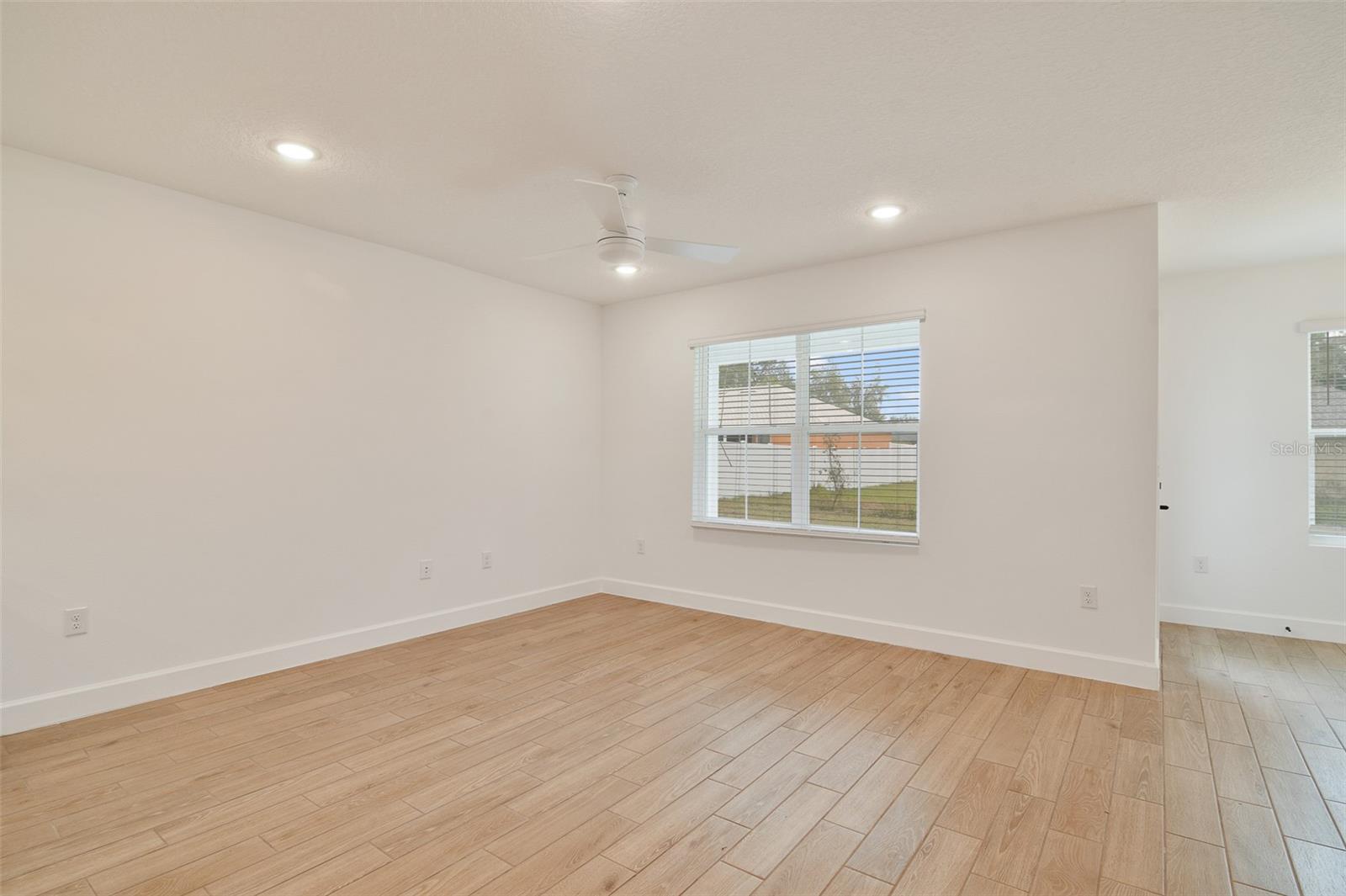 Image 5 of 17 For 9365 Del Rio Way