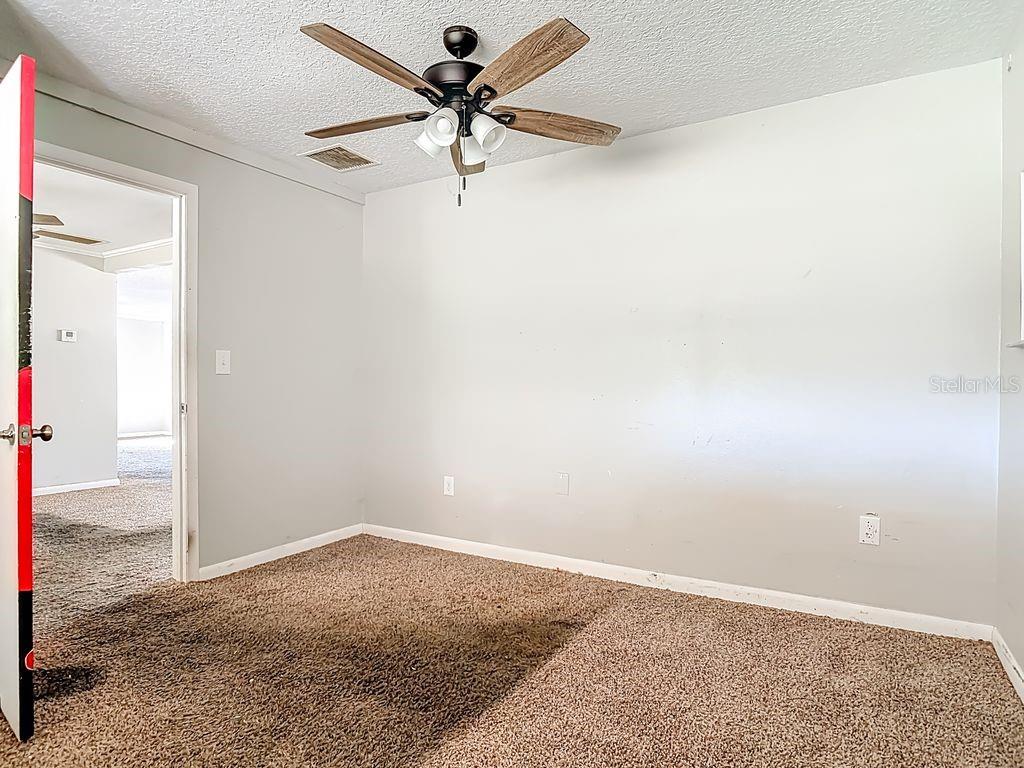 Image 17 of 30 For 106 Rosehill Avenue