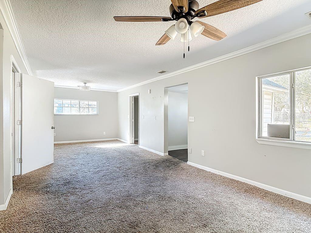 Image 6 of 30 For 106 Rosehill Avenue