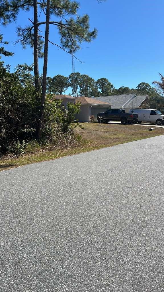 Image 2 of 3 For 3149 Weyburn Avenue Se