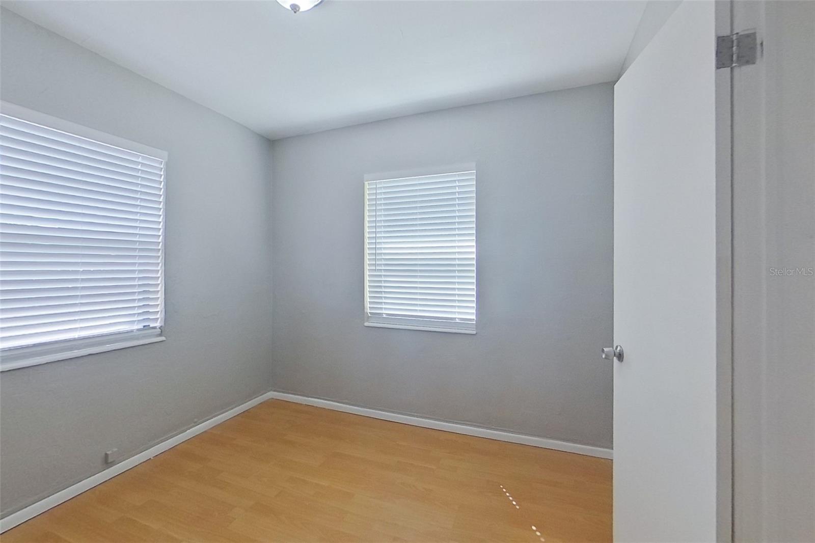 Image 13 of 16 For 5140 17th Avenue N