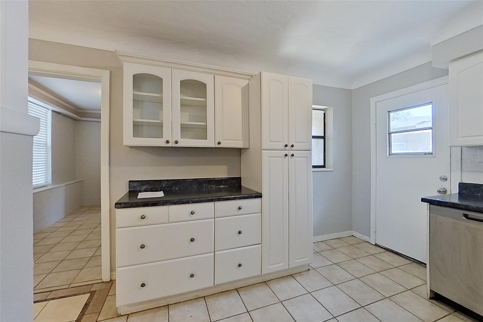 Image 5 of 16 For 5140 17th Avenue N