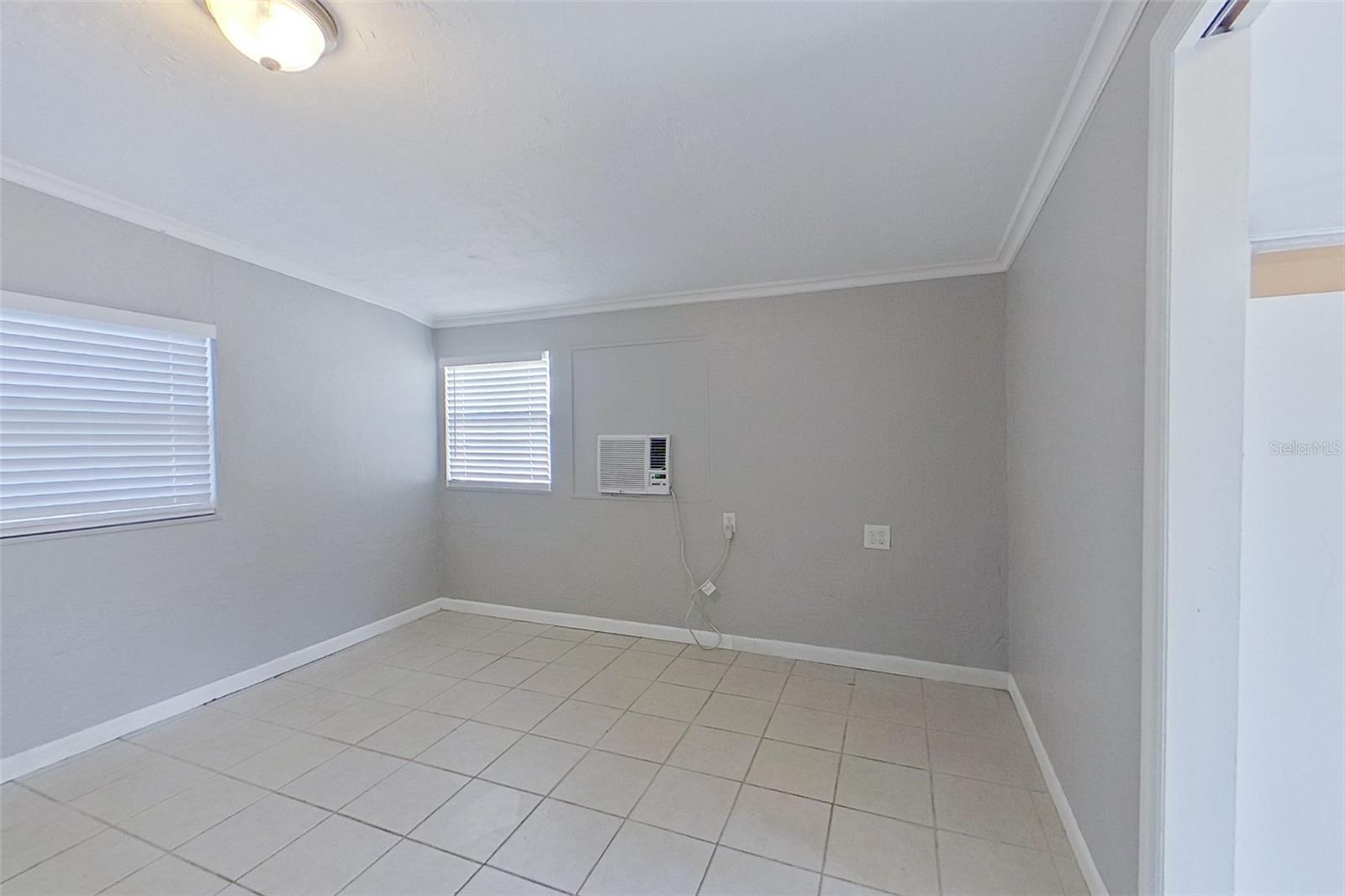 Image 8 of 16 For 5140 17th Avenue N