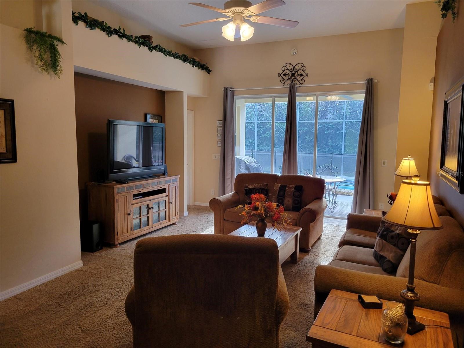 Image 13 of 31 For 643 Orista Drive