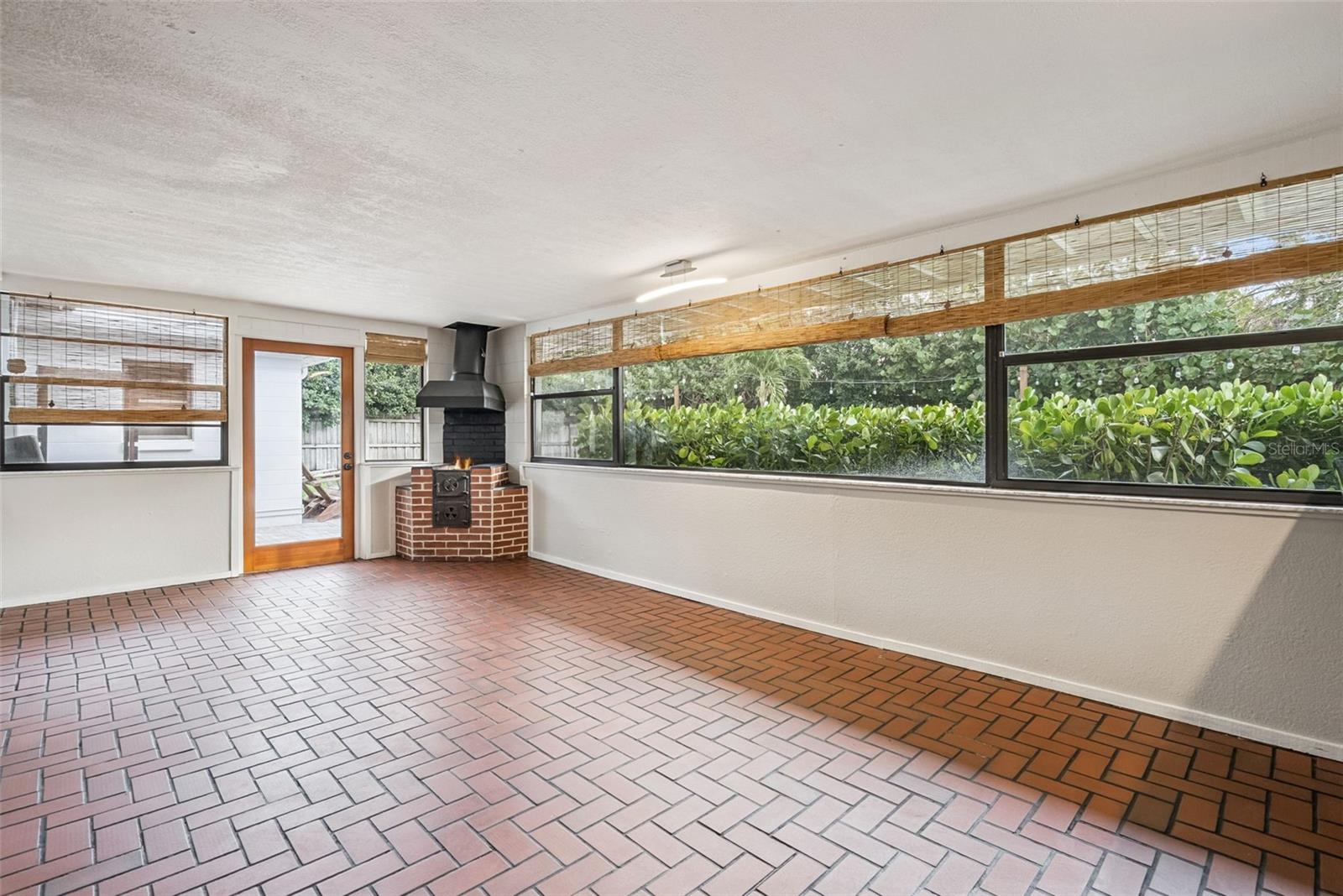 Image 12 of 22 For 3218 Carnine Drive