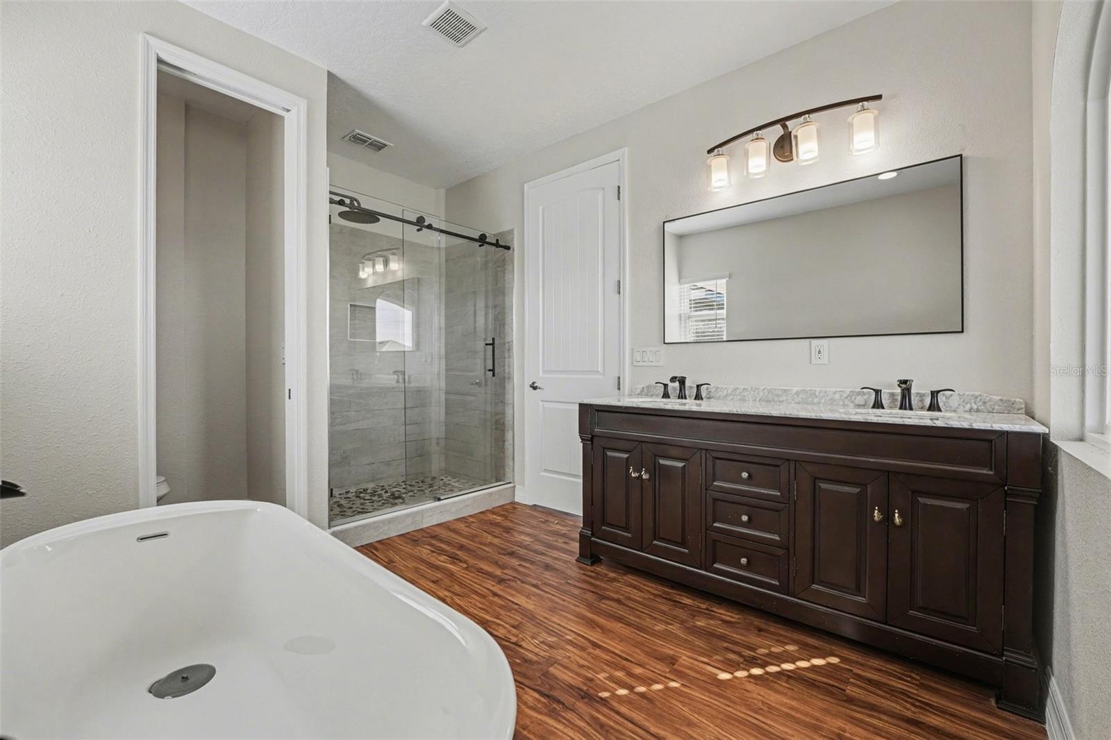 Image 19 of 35 For 190 Minton Loop