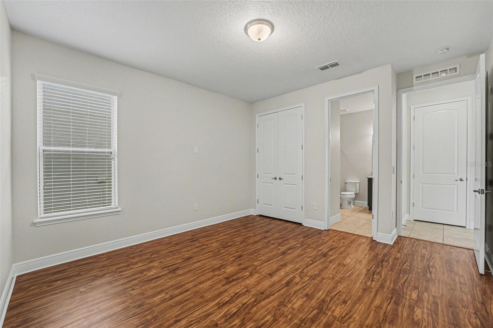 Image 20 of 35 For 190 Minton Loop