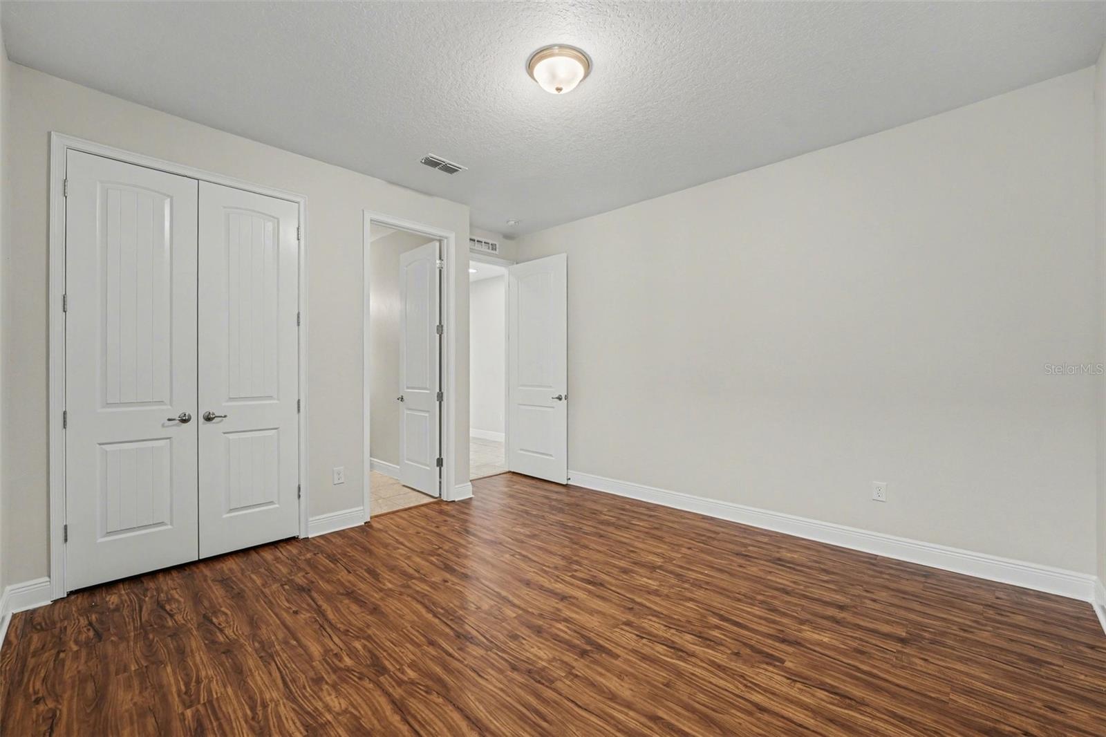 Image 21 of 35 For 190 Minton Loop