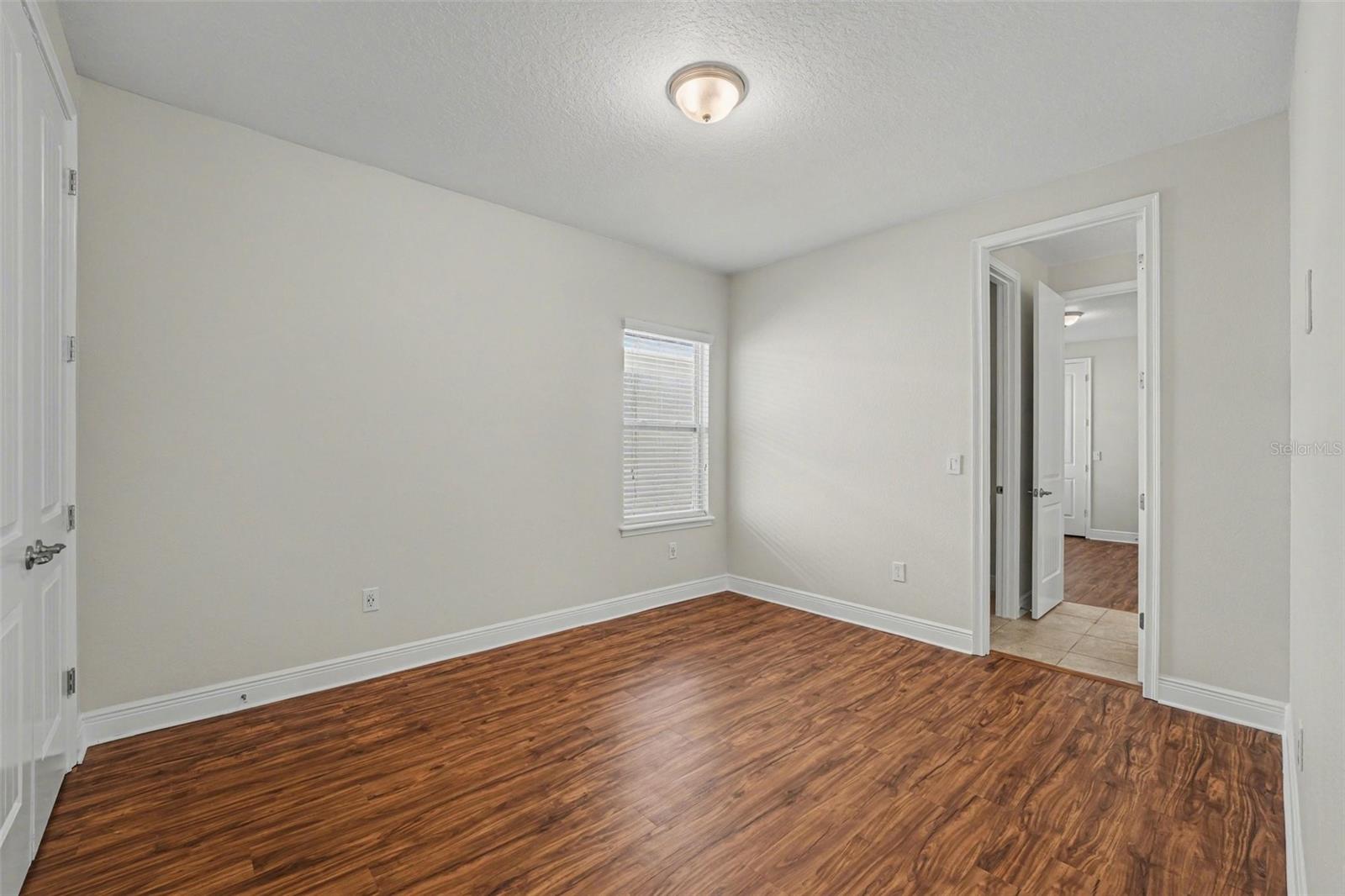 Image 30 of 35 For 190 Minton Loop