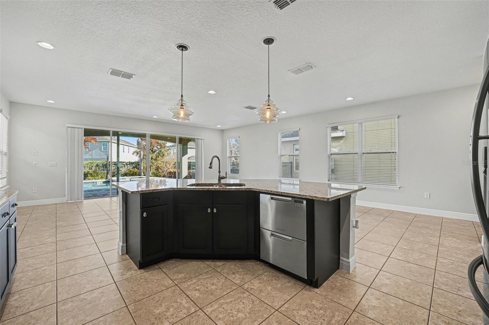 Image 7 of 35 For 190 Minton Loop