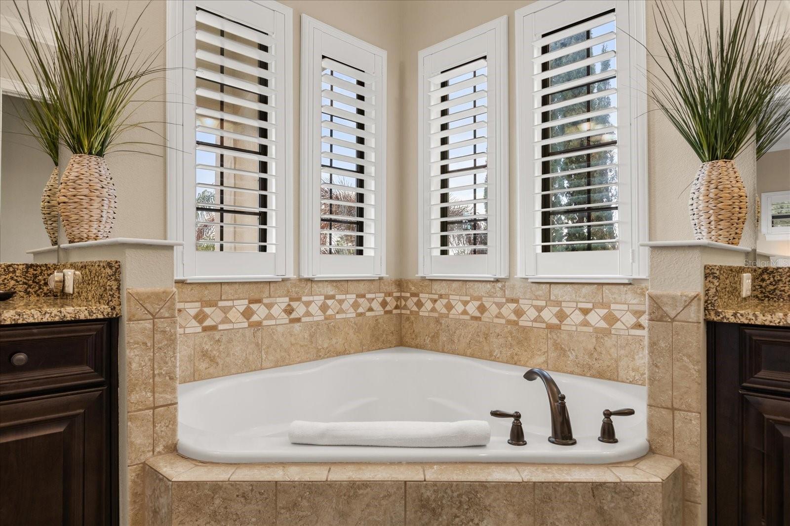 Image 49 of 78 For 989 Desert Mountain Court