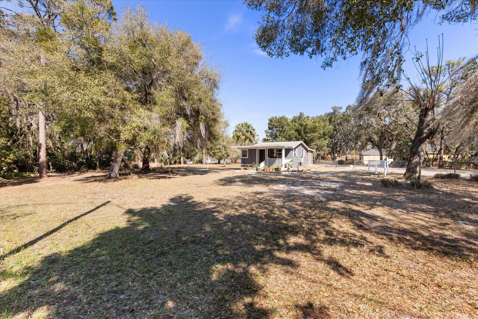 Image 27 of 39 For 585 Doctors Drive