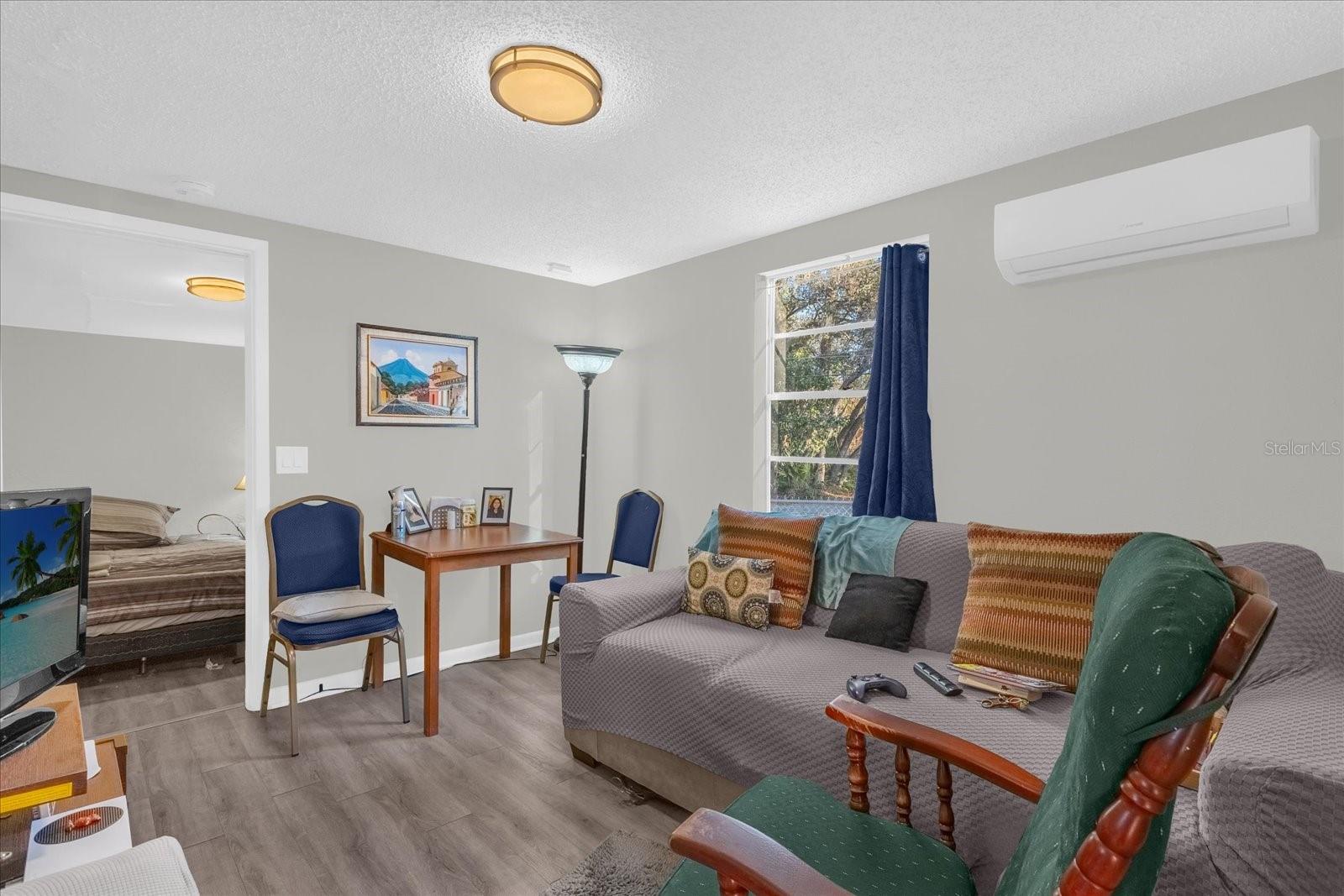 Image 3 of 39 For 585 Doctors Drive