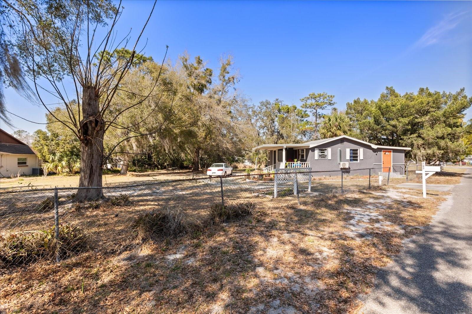 Image 35 of 39 For 585 Doctors Drive