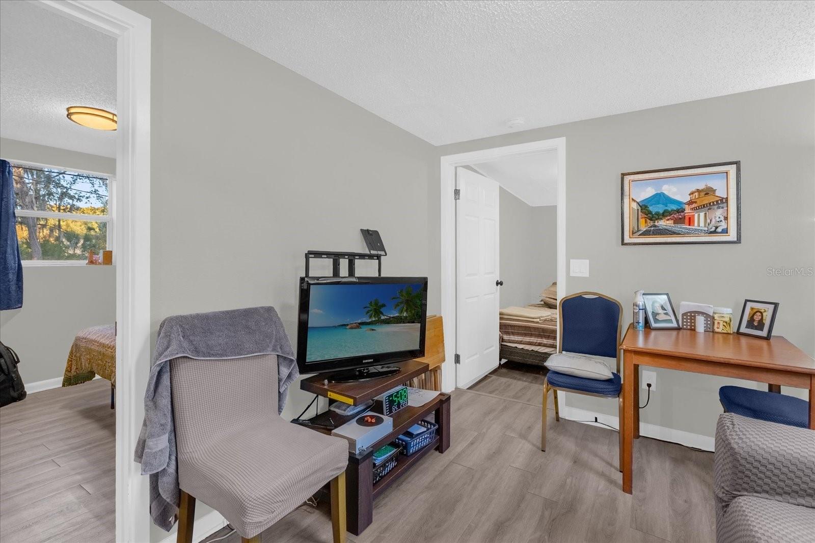 Image 4 of 39 For 585 Doctors Drive