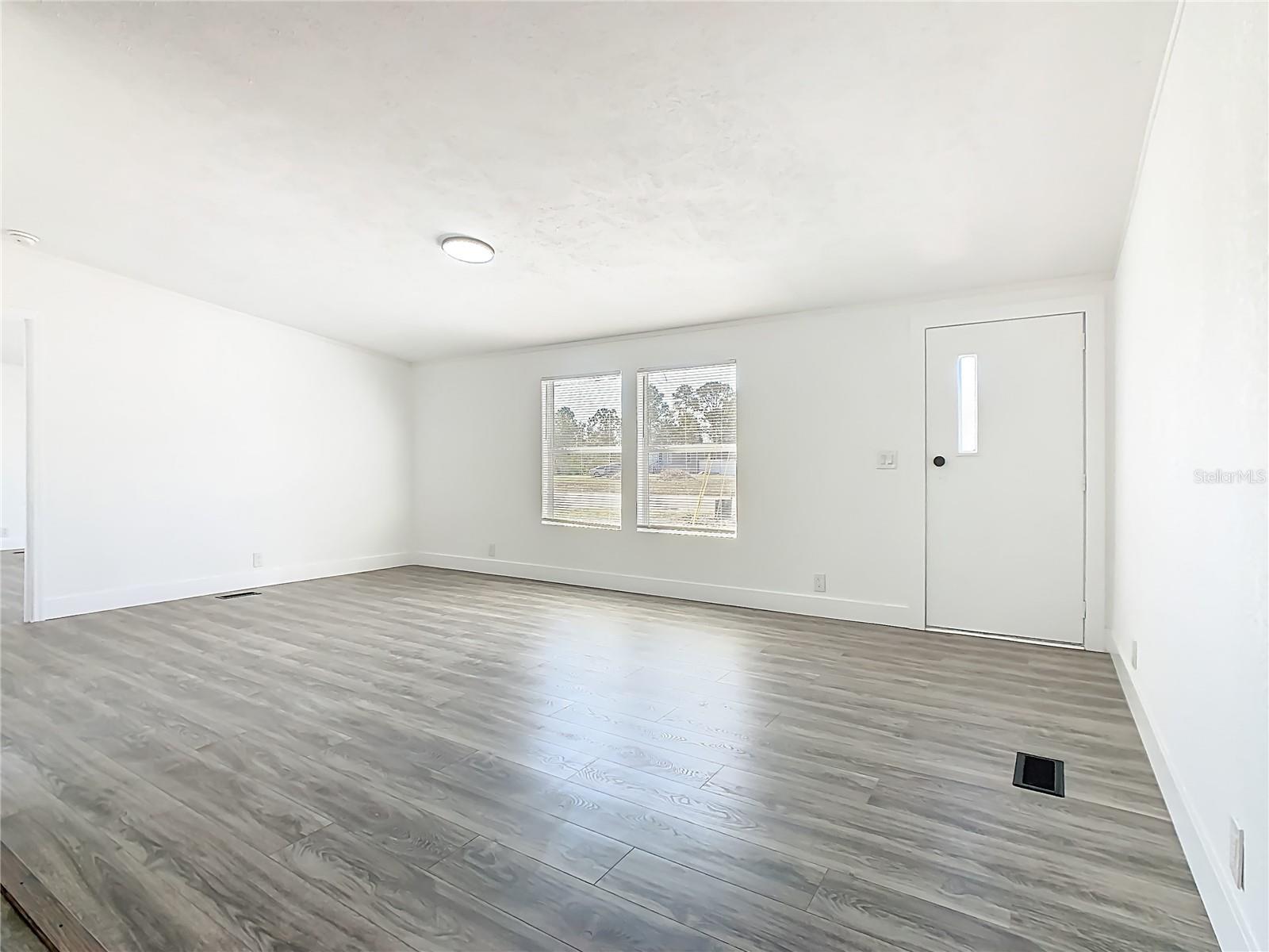 Image 12 of 56 For 3564 Reagan Boulevard