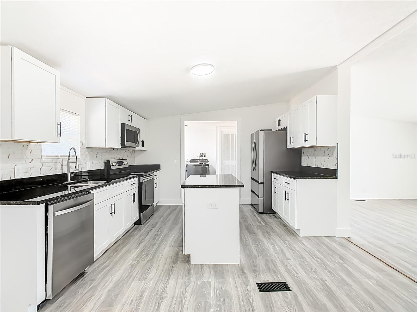 Image 17 of 56 For 3564 Reagan Boulevard