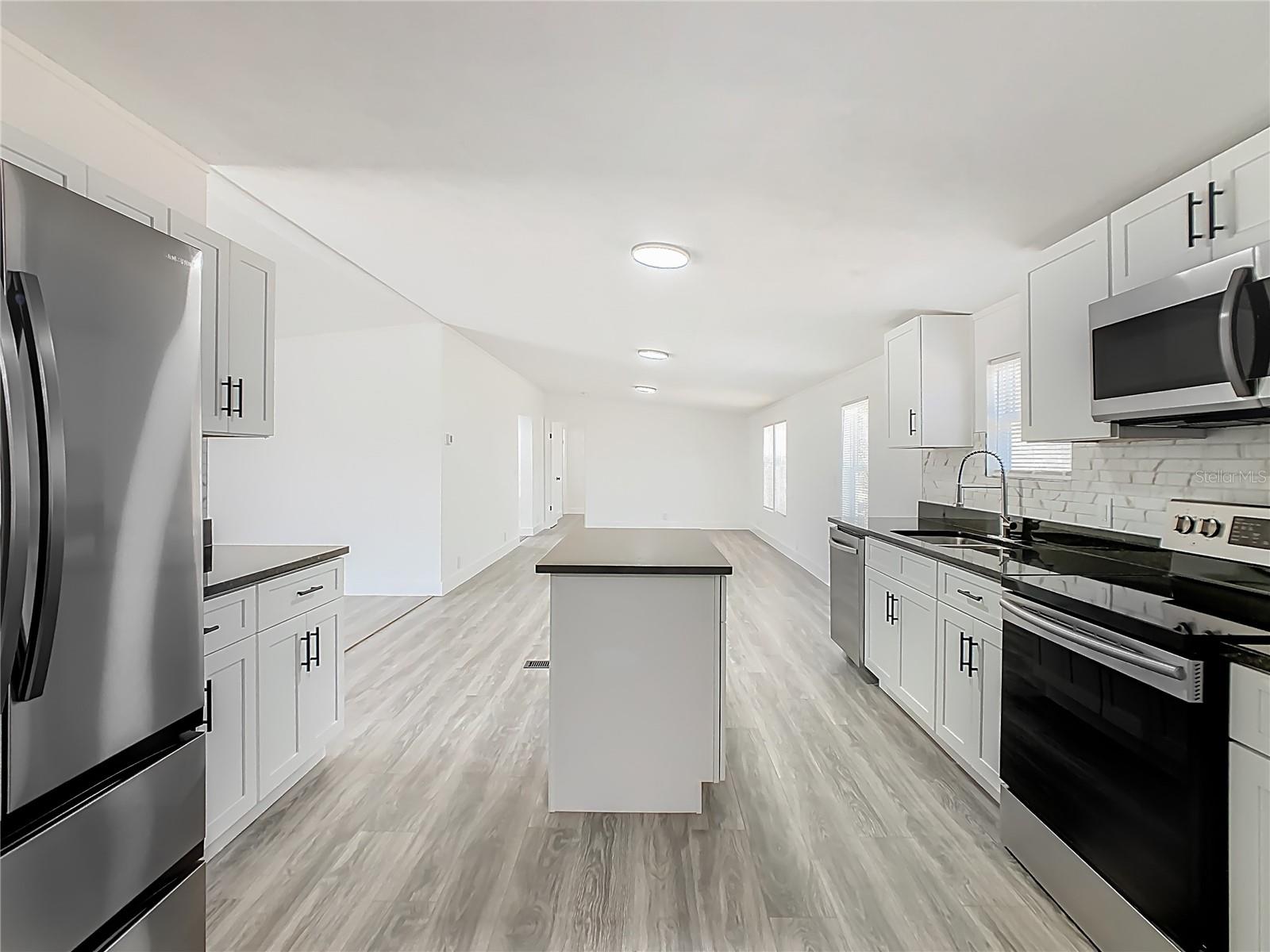 Image 22 of 56 For 3564 Reagan Boulevard