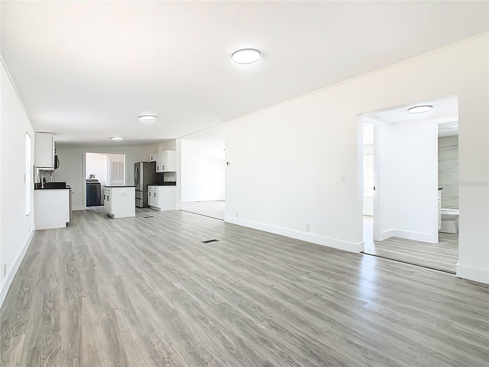 Image 27 of 56 For 3564 Reagan Boulevard