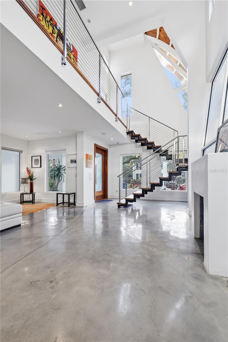 Listing photo id 1 for 6108 Elkins Avenue